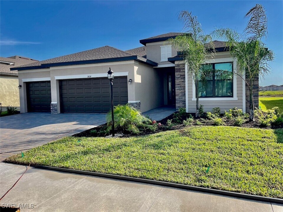 3434 Nombella Ct in Ft. Myers, FL - Building Photo