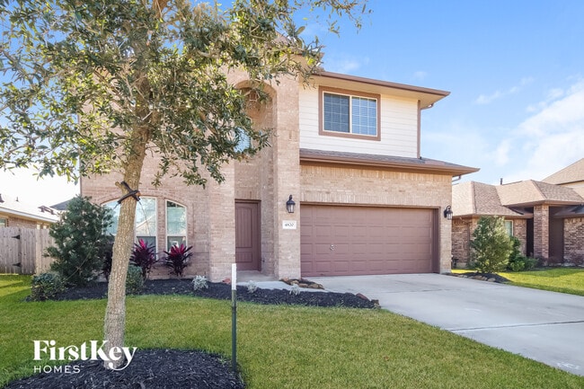 property at 4820 La Piedra Ln