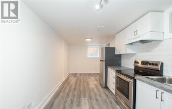 19-19 Caithness Dr in Welland, ON - Building Photo - Building Photo