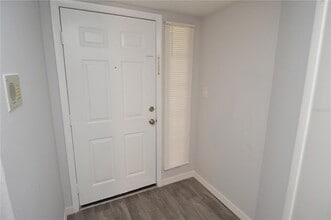 8635 Mallard Reserve Dr in Tampa, FL - Building Photo - Building Photo