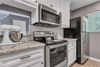 4403 Carter Creek Pky in Bryan, TX - Building Photo - Building Photo