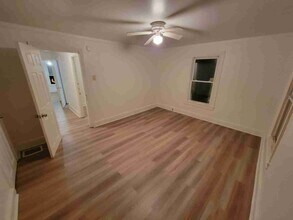 324 S 4th St in Millville, NJ - Building Photo - Building Photo