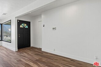 5266 Veronica St in Los Angeles, CA - Building Photo - Building Photo