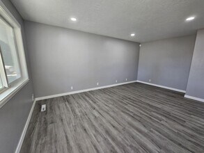 190 W 2050 N in Sunset, UT - Building Photo - Building Photo