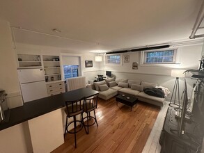 12 Fairfield St, Unit b in Boston, MA - Building Photo - Building Photo