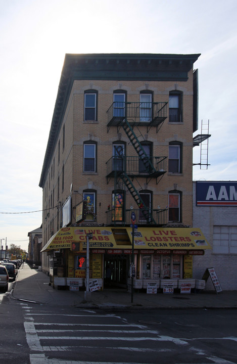 2904 Atlantic Ave in Brooklyn, NY - Building Photo