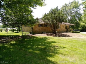 5192 Center Rd in Brunswick, OH - Building Photo - Building Photo