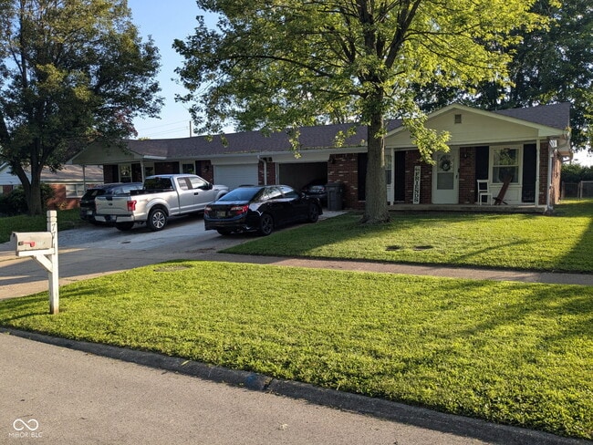 7718 Southfield Dr in Southport, IN - Building Photo - Building Photo