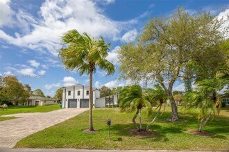 17101 SW 48th St in Southwest Ranches, FL - Building Photo - Building Photo