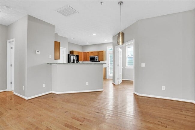 241 Village Square Dr in Woodstock, GA - Building Photo - Building Photo