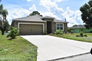 1579 Rachel Ave SE in Palm Bay, FL - Building Photo