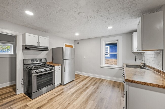 429 Bay St in St. Paul, MN - Building Photo - Building Photo