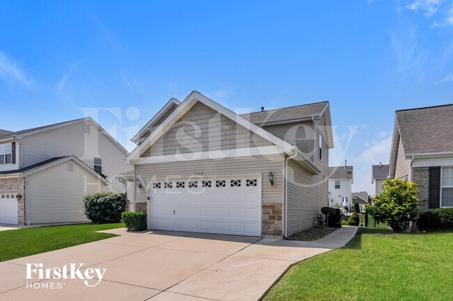 229 Greengate Dr in Lake St. Louis, MO - Building Photo - Building Photo