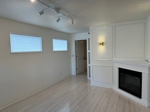 547 Lake Dr in Titusville, FL - Building Photo - Building Photo