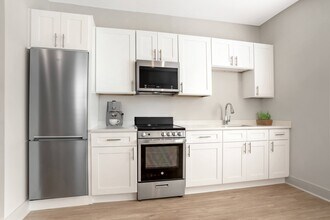 Midtown Row Apartments in Montgomery, AL - Building Photo - Building Photo