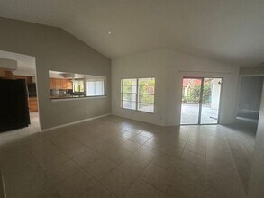 7920 Marbella Ct in Orlando, FL - Building Photo - Building Photo