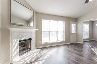 10953 Oak Leaf Dr in Olive Branch, MS - Building Photo - Building Photo
