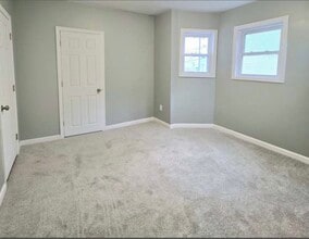 181 Wilson St, Unit 1 in Manchester, NH - Building Photo - Building Photo