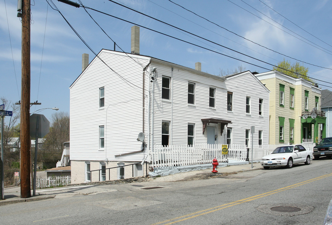 60 Boswell Ave in Norwich, CT - Foto de edificio