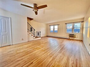 130 Glenwood Ave in Yonkers, NY - Building Photo - Building Photo