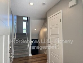 2026 SW Holdbrooks Dr in Lee's Summit, MO - Building Photo - Building Photo