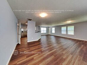 8578 Chaletford Dr in Houston, TX - Building Photo - Building Photo