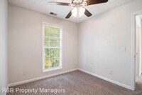 3903 Riverside Pkwy photo'