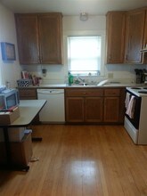 7220 Elmwood Ave in Middleton, WI - Building Photo - Building Photo