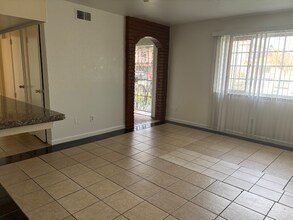 26 Nedra Ct in Sacramento, CA - Building Photo - Building Photo