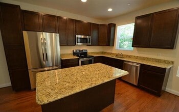 5917 Sneed Dr in Deale, MD - Building Photo - Building Photo