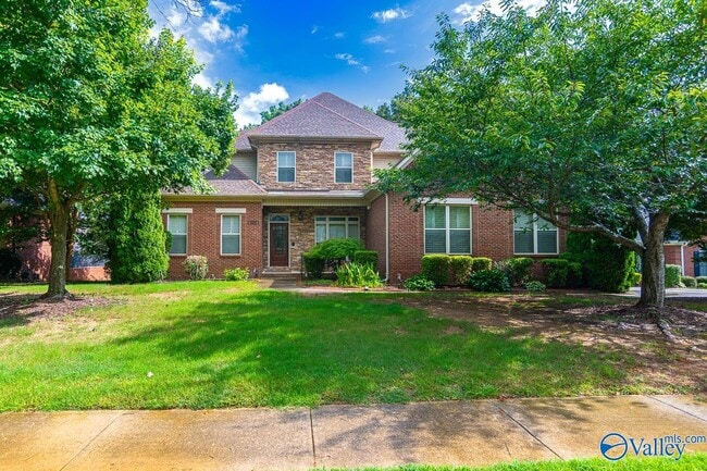305 Walden Glen Ct