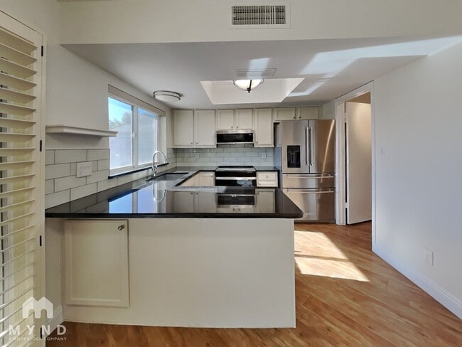 4547 E San Gabriel Ave, Unit 2 in Phoenix, AZ - Foto de edificio - Building Photo