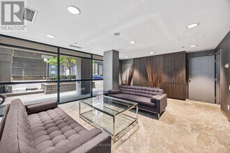 75 Dalhousie St in Toronto, ON - Building Photo - Building Photo