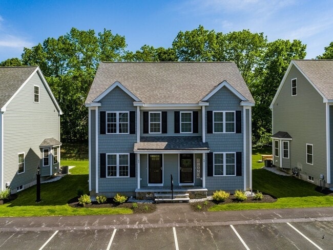 58 Pumpkin Cir in Tyngsboro, MA - Building Photo - Building Photo
