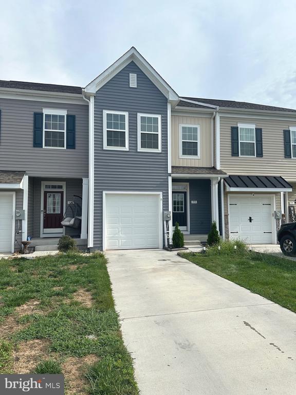 property at 73 Sullyruth Ct