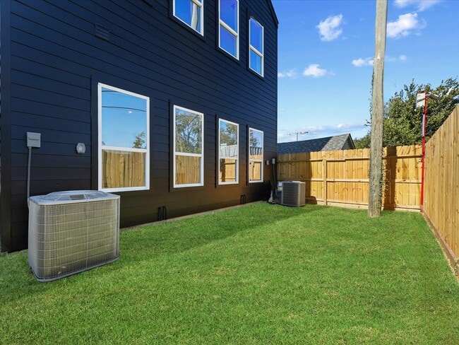 8324 Williamsdell St