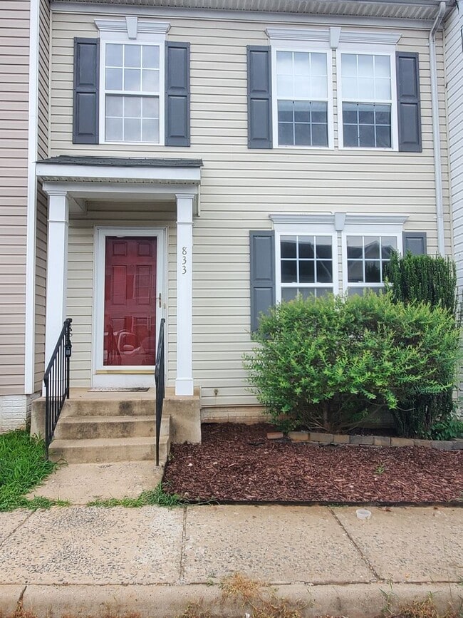 property at 833 Gallows Ct