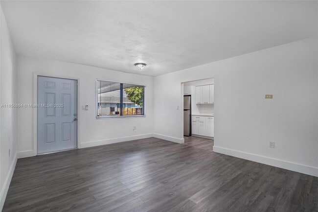 7600 Pembroke Rd-Unit -4 in Miramar, FL - Building Photo - Building Photo