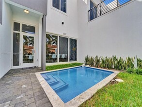 1222 NE 15th Ave in Fort Lauderdale, FL - Building Photo - Building Photo