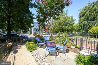 707 12th St NE in Washington, DC - Building Photo - Building Photo