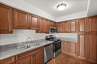 Casa Granada in Granada Hills, CA - Building Photo