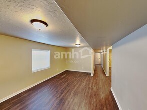 2095 E Shadow Dr in Eagle Mountain, UT - Building Photo - Building Photo