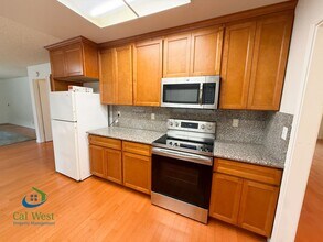 1465 Blackwing Way in Gilroy, CA - Building Photo - Building Photo