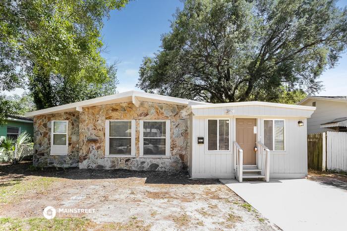 4810 11th Ave S in St. Petersburg, FL - Building Photo