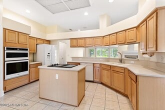 2461 Southern Links Dr in Orange Park, FL - Foto de edificio - Building Photo
