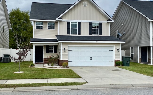 property at 630 Amhearst Row