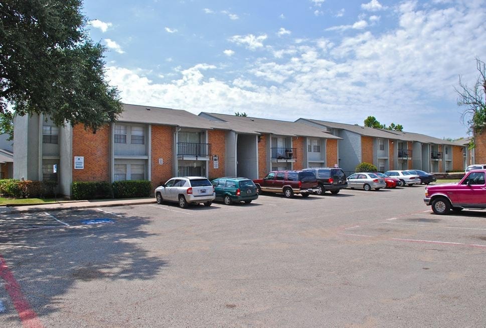 SOUTH CREST in Dallas, TX - Foto de edificio