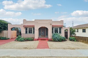 3114 Bancroft St in San Diego, CA - Building Photo