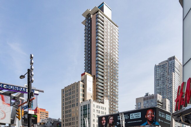 Velocity at the Square in Toronto, ON - Building Photo - Building Photo