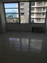 1430 Brickell Bay Dr, Unit 306 in Miami, FL - Building Photo - Building Photo